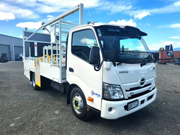 BTT1-8 L1 Traffic Management on Hino 300 915 Auto 4x2