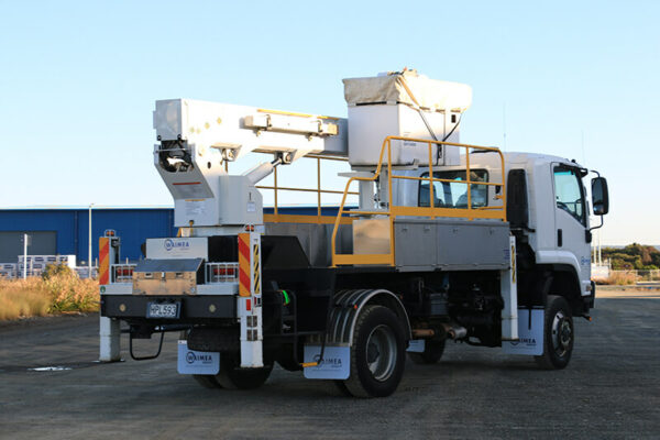 Linelift® DHT145AS on Isuzu FTS800 4x4 - Image 5