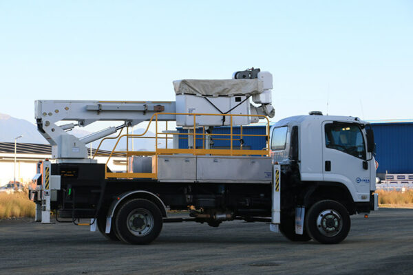 Linelift® DHT145AS on Isuzu FTS800 4x4 - Image 6