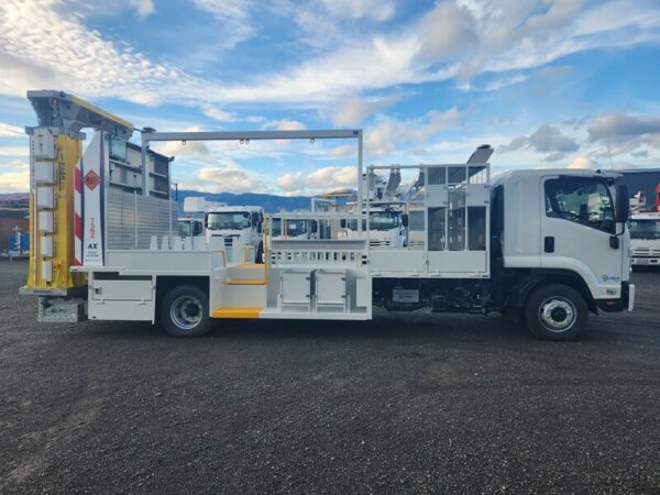 BTT1-3 L3 Traffic Management With Attenuator on Isuzu FSD700 Auto 4x2 - Image 6