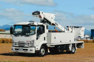 Versalift VST40 on Isuzu FRR500 4x2 Truck