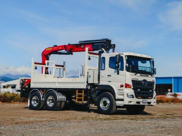 Palfinger PK19 on Hino FM2632 6x4 Lines Truck