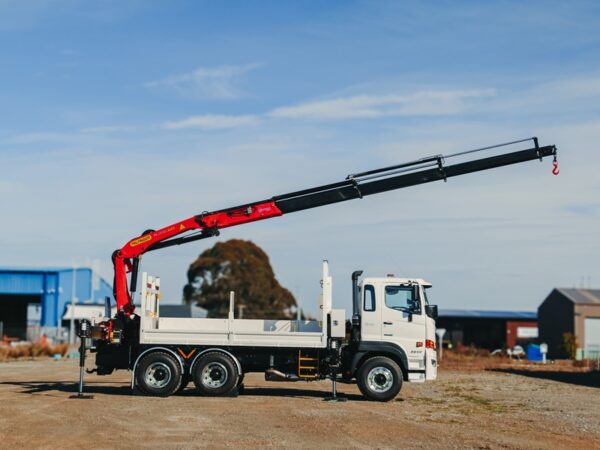 Palfinger PK19 on Hino FM2632 6x4 Lines Truck - Image 2