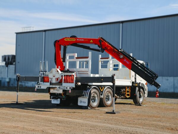 Palfinger PK19 on Hino FM2632 6x4 Lines Truck - Image 3