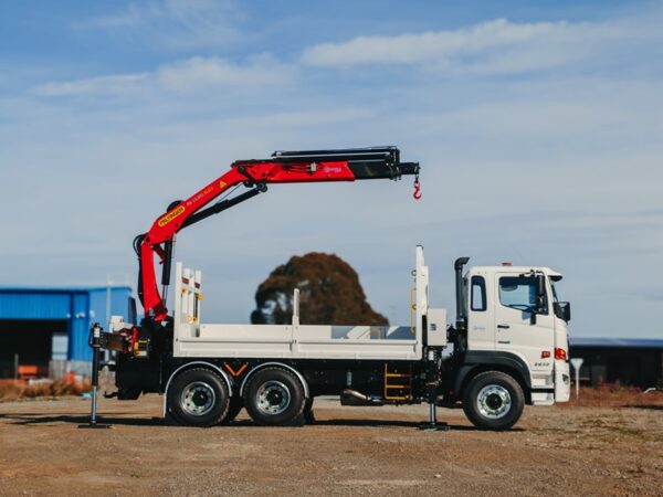 Palfinger PK19 on Hino FM2632 6x4 Lines Truck - Image 5