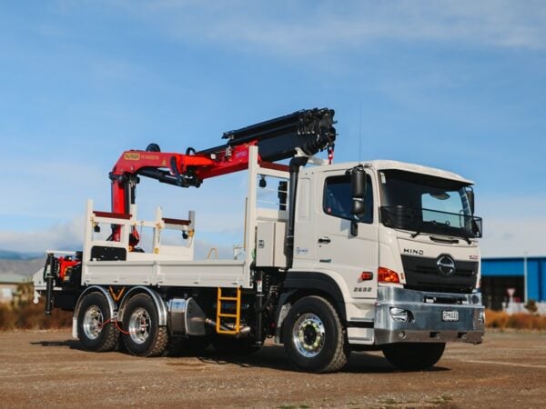 Palfinger PK26 on Hino FM2632 6x4 Lines Truck