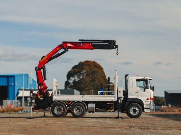 Palfinger PK26 on Hino FM2632 6x4 Lines Truck - Image 4