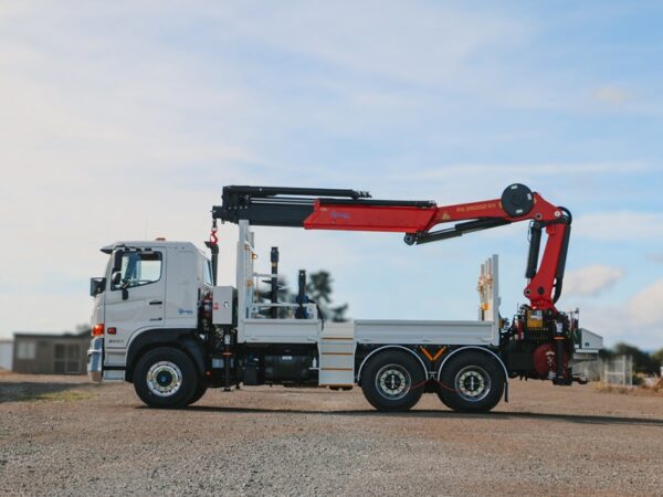 Palfinger PK26 on Hino FM2632 6x4 Lines Truck - Image 6