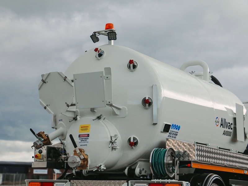 6x4-Hydro-Excavator---7000-litre-spoil-tank,-2000-litre-water-thank-20190423_110649-(1)-2