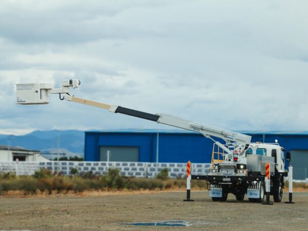 Linelift® DHT150AS on Isuzu FTS800 4x4 - Image 6
