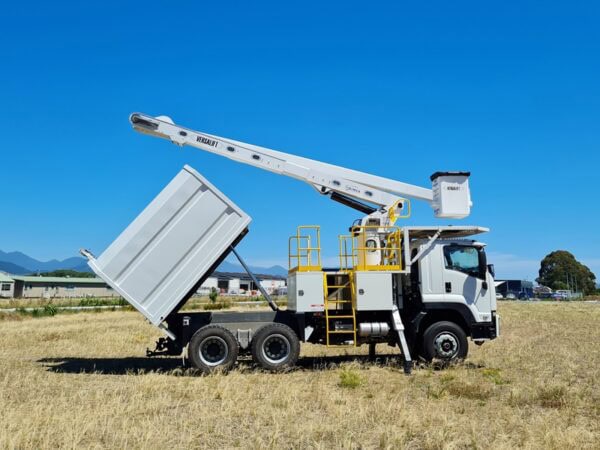 Versalift VO255 on FVZ1400 6x4 Arborist Unit - Image 3