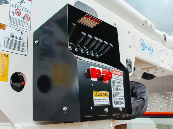 Versalift VST40 on a Isuzu FRR500 - Image 9