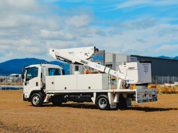 Versalift VST40 on a Isuzu FRR500 - Image 4