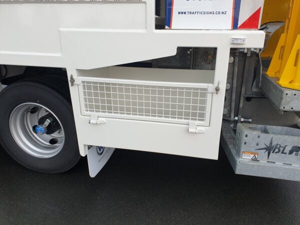Isuzu FRR500 AMT with Signboard & MASH TL3 Blade Attenuator - Image 10