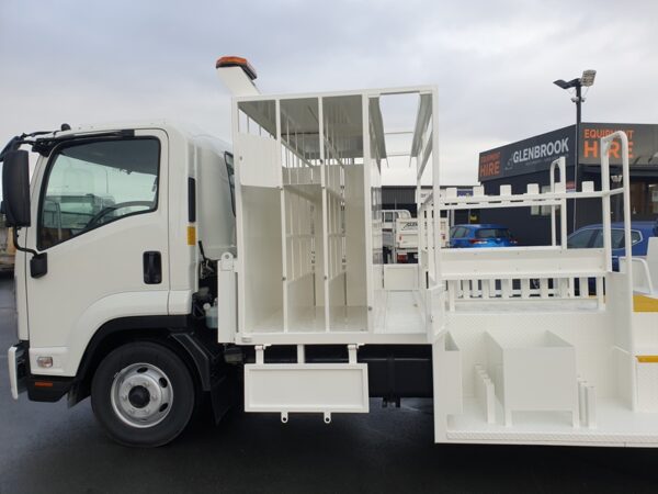 Isuzu FRR500 AMT with Signboard & MASH TL3 Blade Attenuator - Image 6