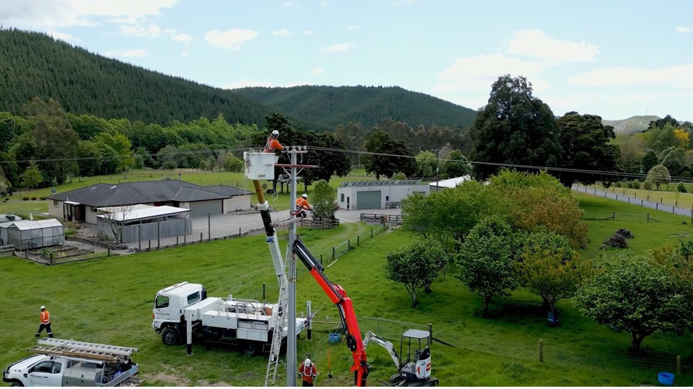 Elevated work platform being used within its certified wind speed rating.