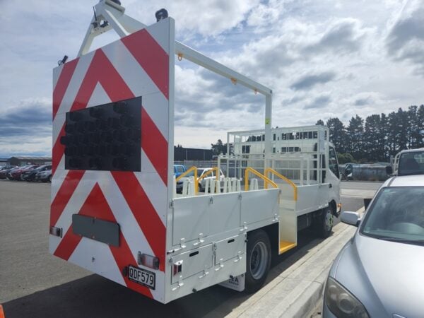 BTT1-8,  L1 Traffic Management on Hino 300 915 Auto 4x2 - Image 3
