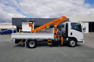 Linelift® DHS1200L on Isuzu NPR325 AMT Crane Function