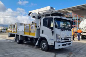 Versalift VST40 on Isuzu FRR500 AMT 4x2 Truck