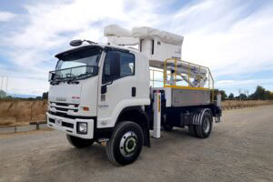 Linelift® DHT160AS on Isuzu FTS800 4x4