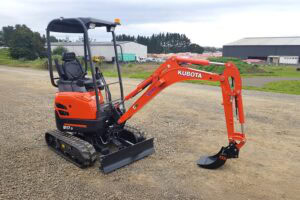 Kubota U17-3 2020 with single axle trailer