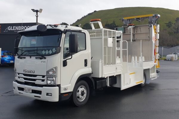 Isuzu FRR500 AMT with Signboard & MASH TL3 Blade Attenuator