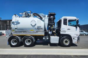 Allvac AV7000 HYDRO EXC QUON 6X4