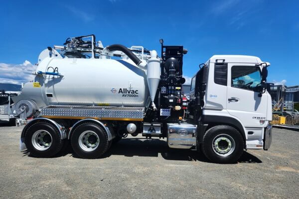 Allvac AV7000 HYDRO EXC QUON GW26420 6X4
