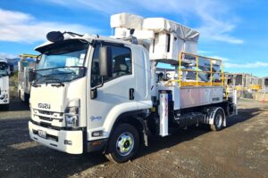 Linelift® DHT150AS on DHT150AS on Isuzu FRR600 4x2 2004
