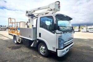 2015 Isuzu NPR EWP